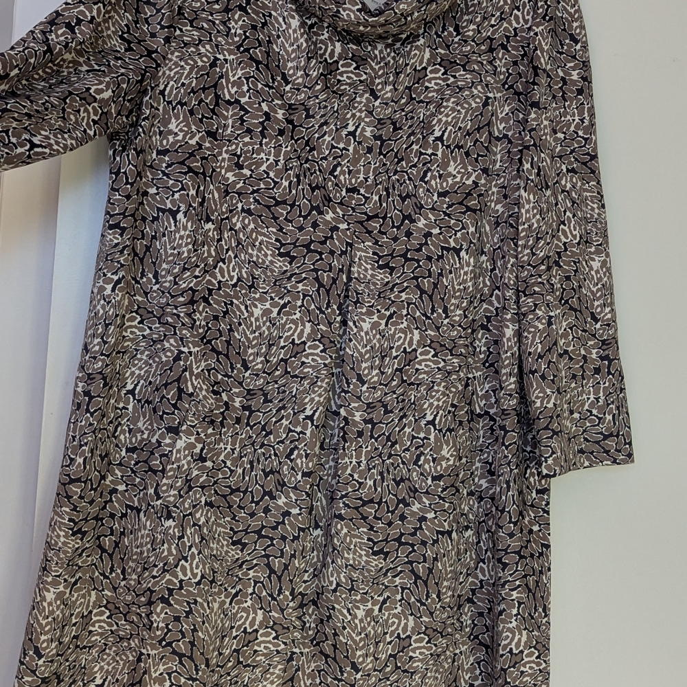 Elegant Black and Gray Patterned Dress